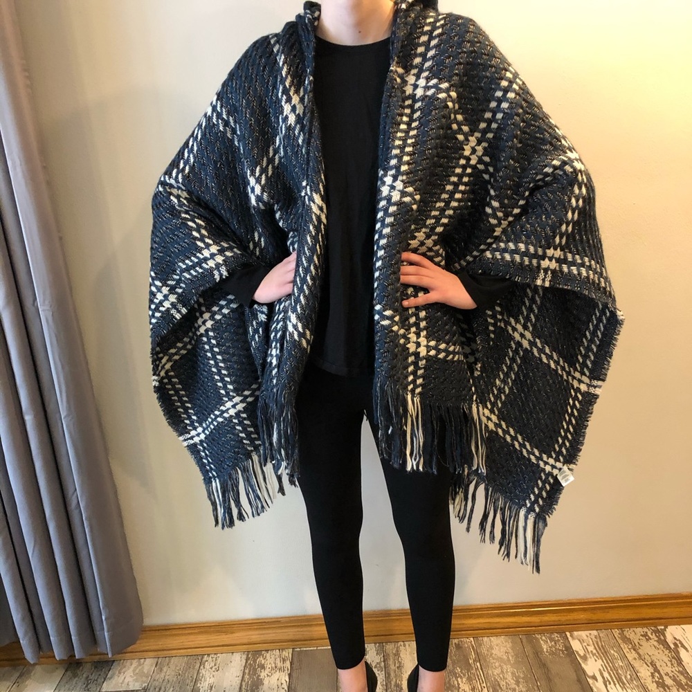 Shawl - Picture 6 of 8